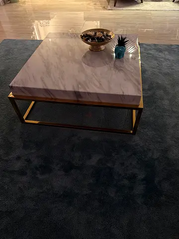 Large center table - Interiors
