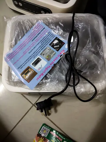 Compact Electric Yogurt Maker — Working