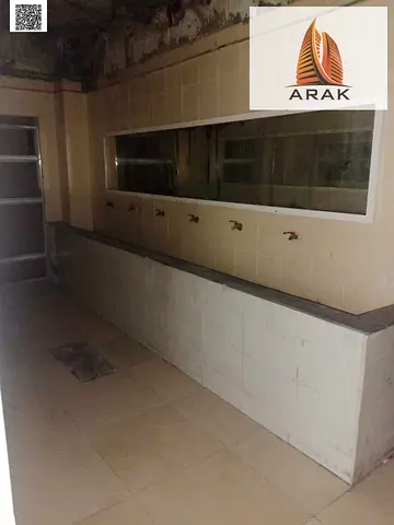 للإيجار سكن عمال في الجرف عجمان – عجمان سكن عمال جاهز بالكامل بموقع مميز، مناسب للشركات وقريب من المناطق الصناعية والخدمات.