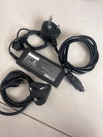 STROBE Laptop Charger with Multiple Plug Types