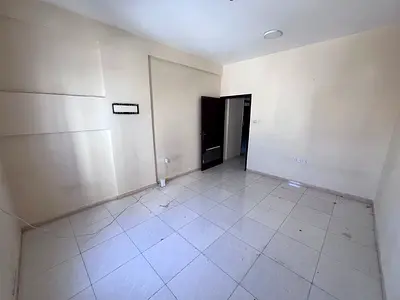 شقة غرفة وصالة في كورنيش عجمان – 2 حمام + بلكونة + صالة منفصلة | 34 ألف