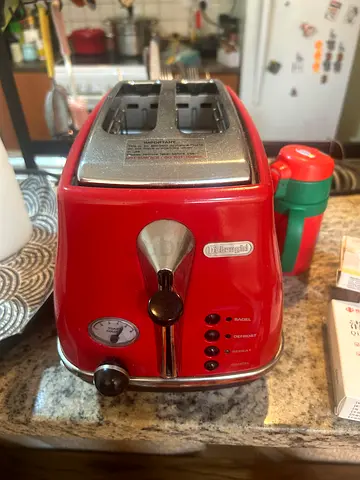 My DeLonghi Red 2-Slice Toaster — Working, Good Condition
