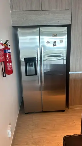 Bosch series 8 fridge freezer with ice maker