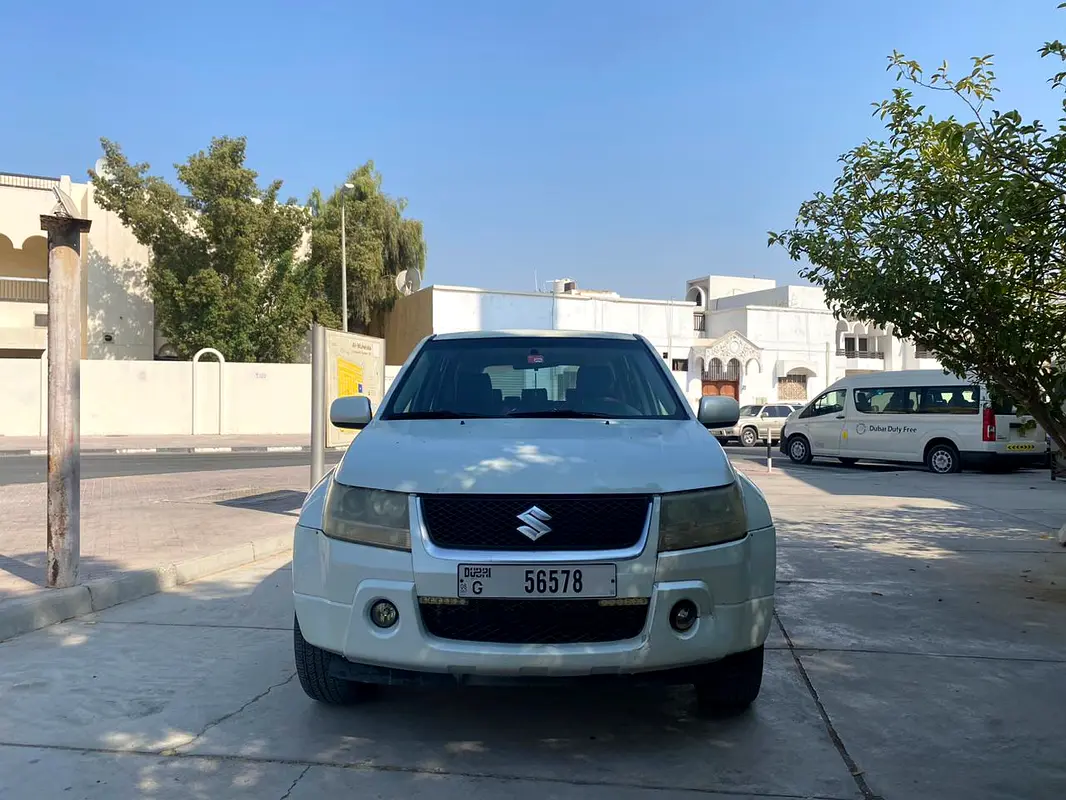 Suzuki Grand Vitara 2008 — photo 1 of 5