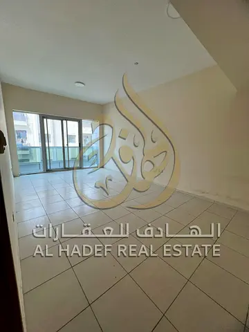 Strategic Location in Umm Tarafa - Close to Everything!