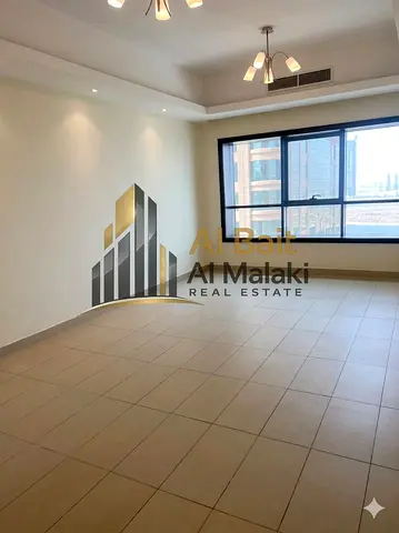 شقة فخمة باطلالة بحرية مكونة من غرفة وصالة للاجار في المجاز 3 (القصباء)