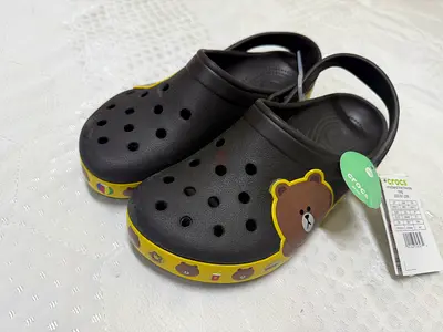 CROCS