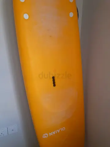 OLAIAN kids surfboard — used, good condition few dents