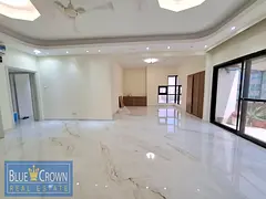 Huge Apartment:Fully Renovated:Road+Garden View:Wide Living Room