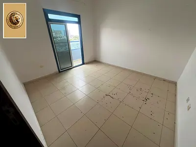 للايجار بعجمان غرفه وصاله الرشيدية 3  مقابل ماركت سيف  ومقابل مسجد الشيخ راشد بن حميد  تسهيلات في الدفع 4 دفعات تأمين شيك لايصرف  تكيف مركزي بلكونه