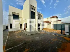 Single Row | Huge 3BR + Maid | Be the First Tenant