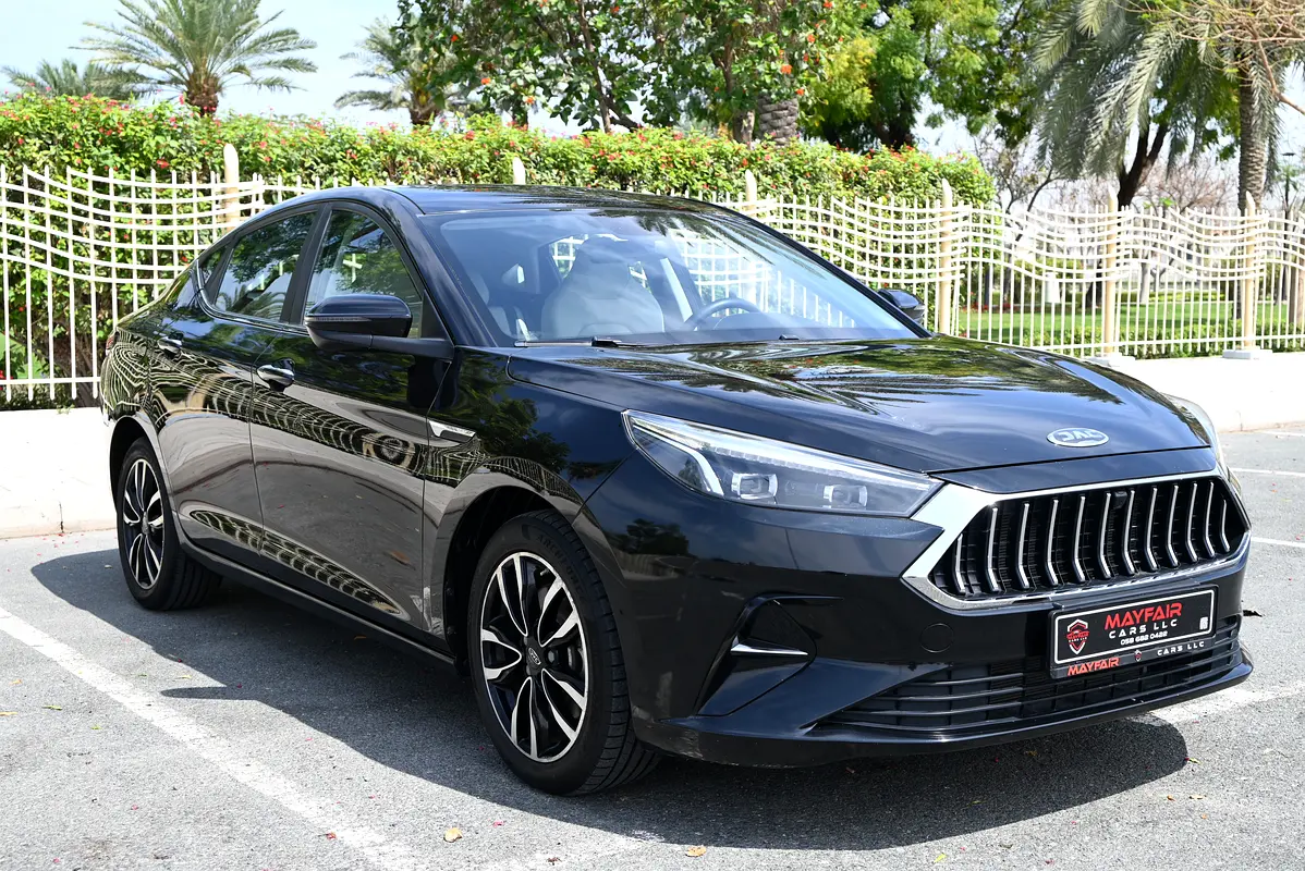 JAC J7 2023 — photo 1 of 17