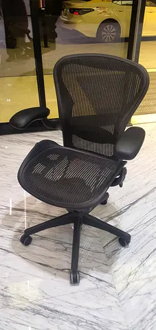 Herman Miller Areon Classic Chairs For Selling