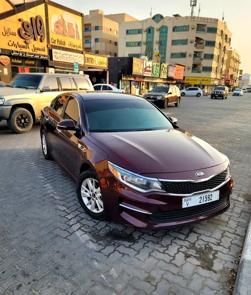Kia Optima 2016 — photo 1 of 8