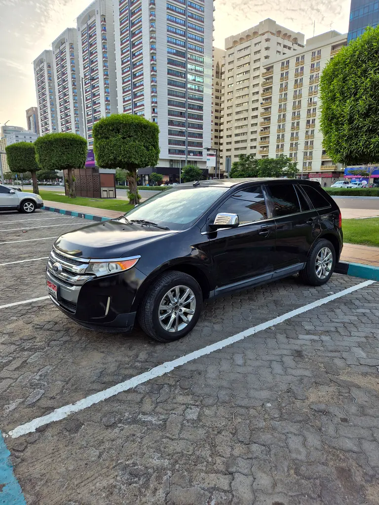 Ford Edge 2013 — photo 1 of 8