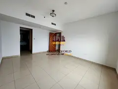 1BR apartment in Al Majaz 3, Sharjah. Free AC, parking, 1 bath, master room, wardrobes, gym. Prime l