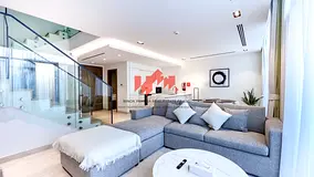 Spacious 2 BR in Danah Bay: Modern Living
