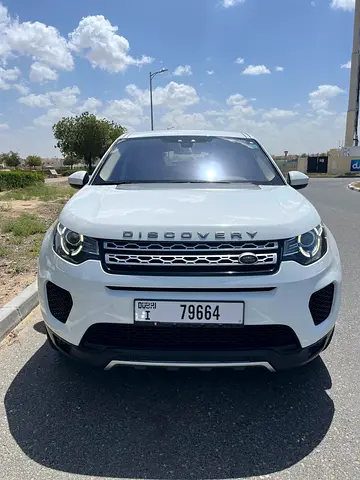 VERY LOW MILEAGE, FULL DEALER SERVICE HISTORY, LIKE BRAND NEW, GCC SPECS DISCOVERY SPORT HSE 4WD