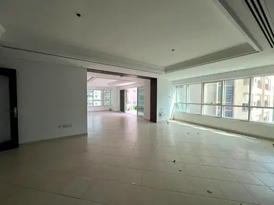 شقة ثلاث غرف وصالة في المجاز 1 – تكييف مجاني + جيم ومسبح + باركينج + بلكونة + استور + خزائن بالحائط