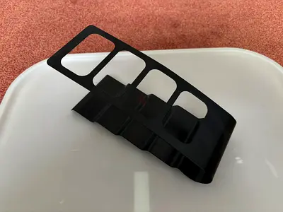 Wavy Slot remote control organizer, 20 AED