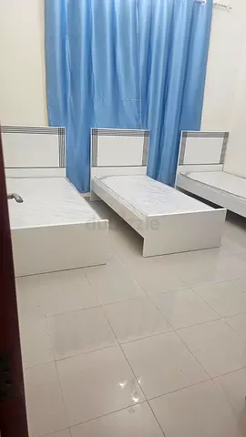 EXECUTIVE GENTS SHARING ACCOMODATION WITH SEPERATE TOILET