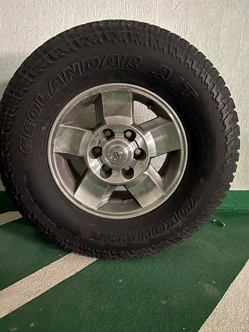 Toyota FJ original 16 inch Rims with Yokohama G015 tires x 5