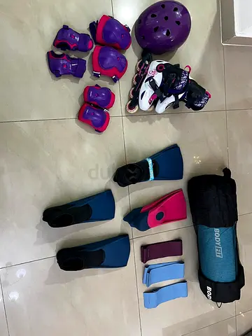 Rollers skate and three fins