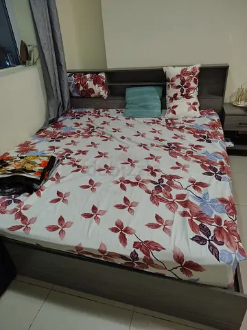 King size bed with mattress