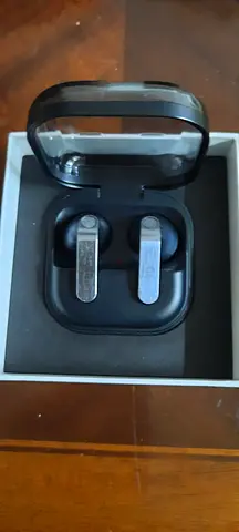 Samsung galaxy buds4 Brand new andr warranty one year