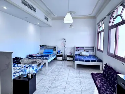 Furnished Bedspace Available - Parking availble