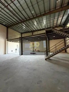 Electricity 72/Mezzanine warehouse available for all activities