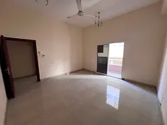 Master bedroom and living room - Annual rent - Family accommodation - Central air conditioning - Fre