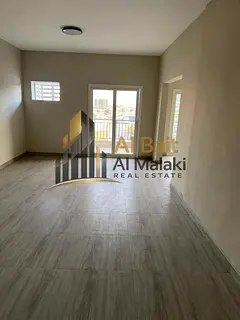 Three rooms and a large living room The first resident Asplet adaptation On Al-Uhda Street Exactly o