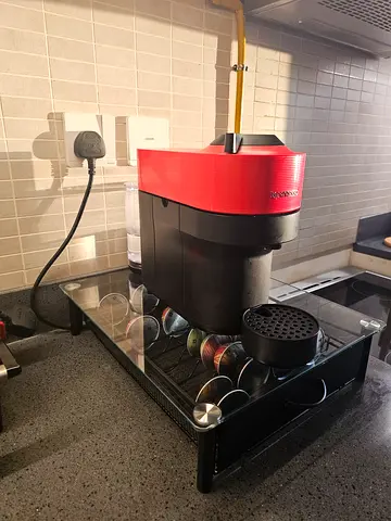Nesspresso veruto pop red coffee machine