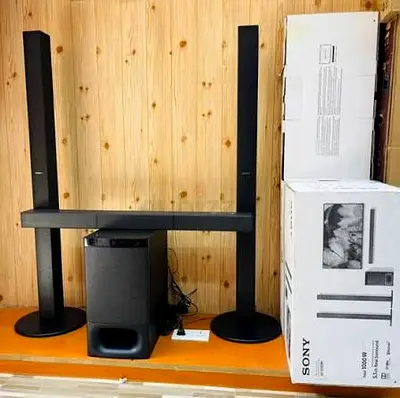 Sony HT S700RF Home Theatre for 900