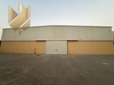 حوطه للإيجار تصلح مصنع + مستودع+ محلات عرض