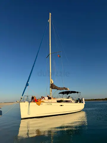 BENETEAU OCEANIS 31 Sailboat