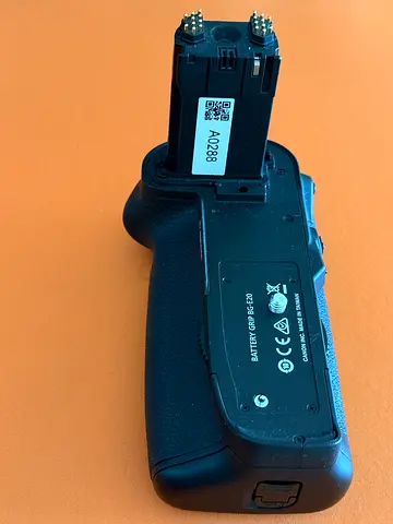 Canon BATTERY GRIP BG-E20 with Qty.2 Batteries