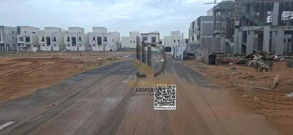 فرصة استثمارية رائعة لامتلاك قطعة أرض سكنية زاوية في موقع مميز ضمن مشروع Helio Center 1 بمنطقة الحليو 2، قريبة من الخدمات والطرق الرئيسية، ومناسبة لبن