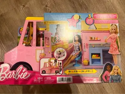 CLEARANCE BRAND NEW BARBIE LEMONADE TRUCK