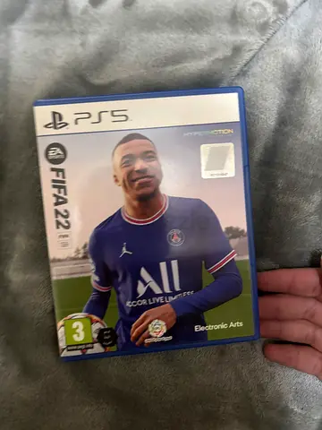 PS5 FIFA 22 — Physical Copy (with case)