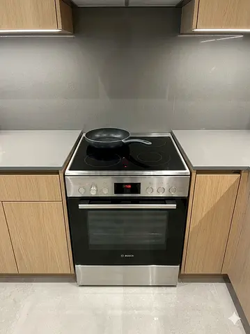 Bosch 4 Burner Series 4, free-standing electric cooker, Stainless steel, HKQ38A150M by bnm