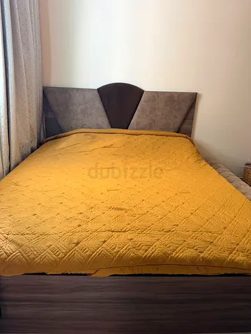 غرفة نوم للبيع