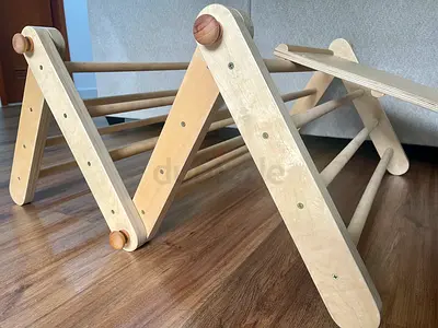 Ette Tete Pikler Climber + 2-Sided Ramp | European Wood | Foldable Montessori Set