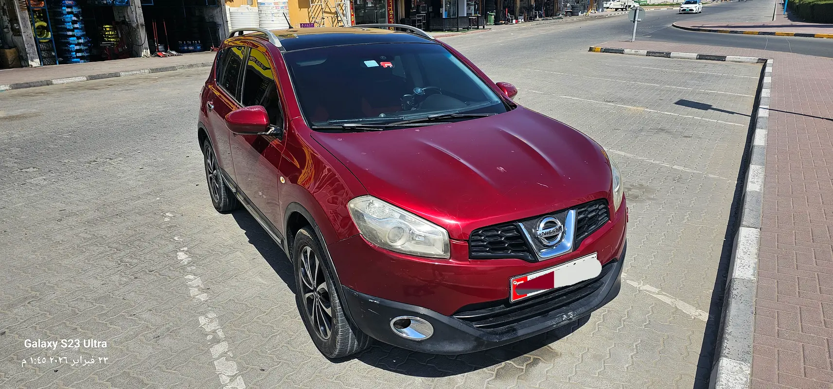Nissan Qashqai 2012 — photo 1 of 10