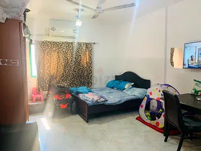 Family Room Sharing-1800 Ready to Move In