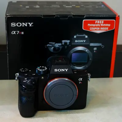 Sony Alpha 7R III Camera Box