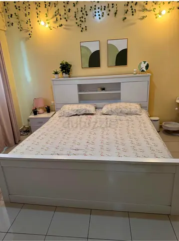 King size bed