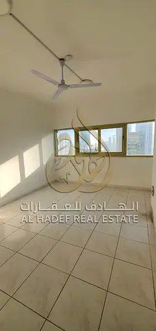 شقة 3 غرف وصالة بمنطقة المجاز 3 - مع باركينج مجاني وجيم ومسبح مجاني مساحه ممتازة جدا  قريب من جميع الخدمات