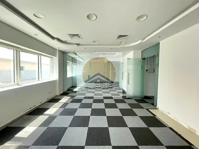 1023 Sqft Chiller free Office With 105k & 1 Parking